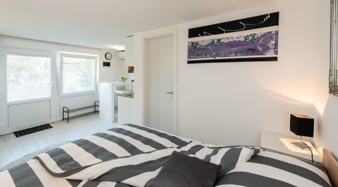 Studio City Garden Ровинь Экстерьер фото